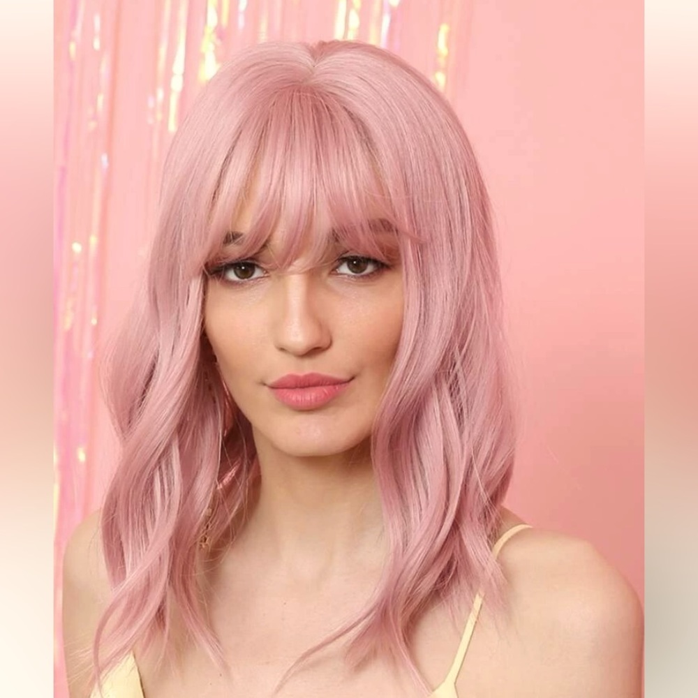 Woman Short Wavy Curly Wig Light Pink.